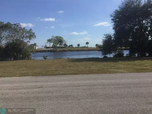 Moore Haven, FL 33471,1824 Riverside DR