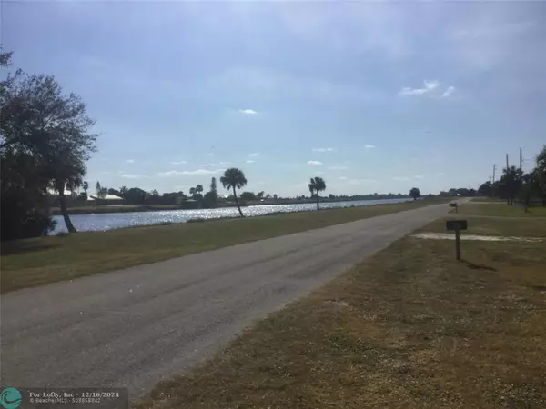 Moore Haven, FL 33471,1824 Riverside DR