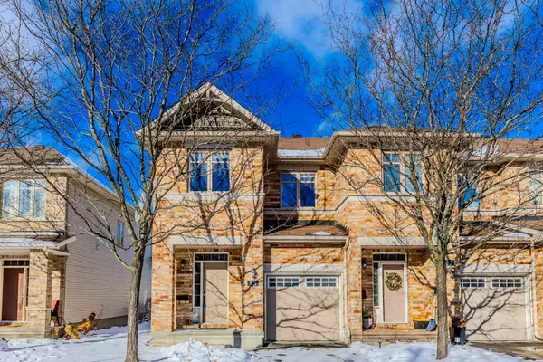 53 Madelon DR, Barrhaven, ON K2J 5C5