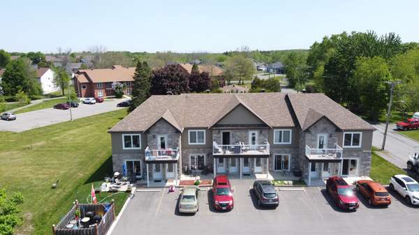 North Glengarry, ON K0C 1A0,75 KENYON ST E