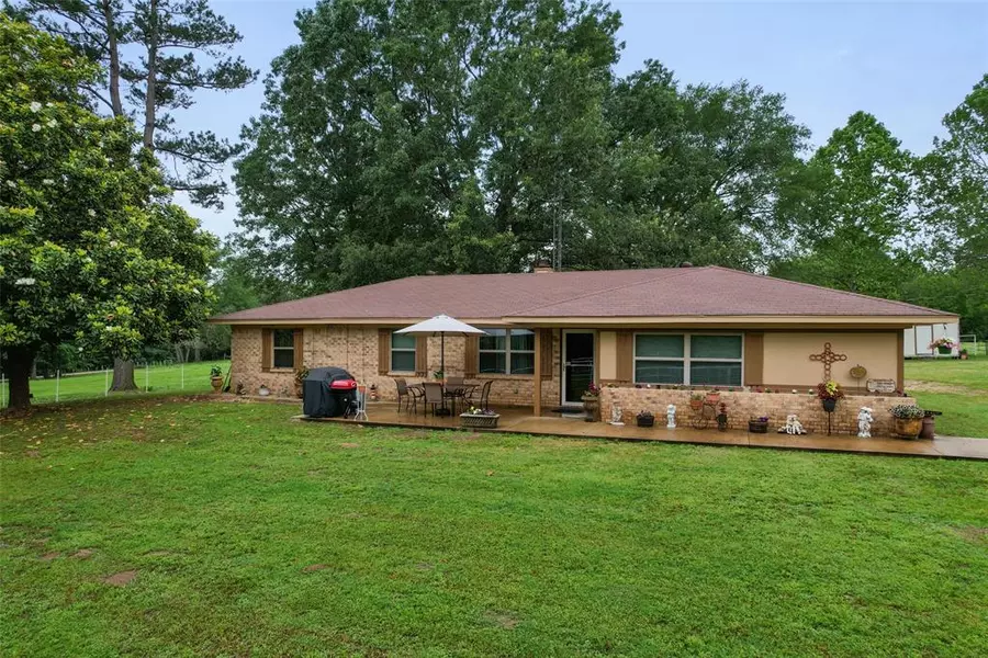 1401 Frog Road, Gilmer, TX 75644