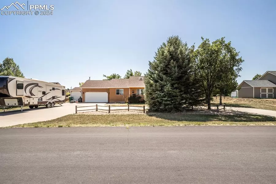 4746 Cuerno Verde BLVD, Colorado City, CO 81019