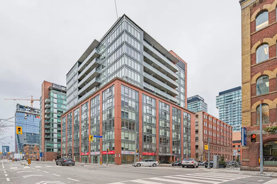 205 Frederick ST #1106, Toronto C08, ON M5A 4V3