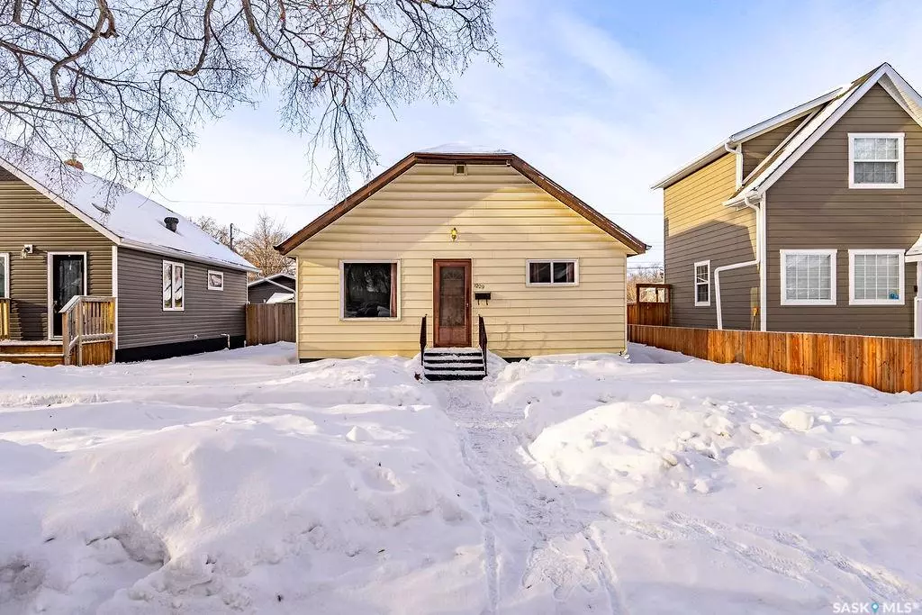 Saskatoon, SK S7L 2A5,1229 G AVENUE N