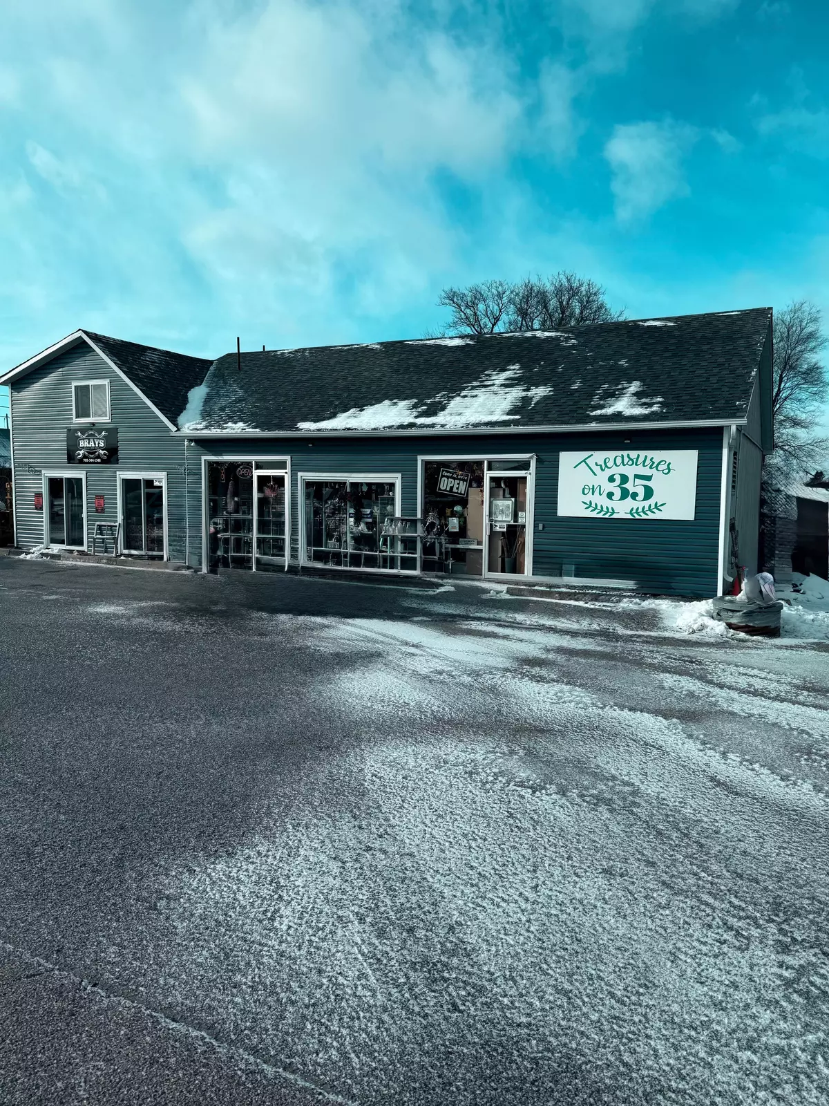 Kawartha Lakes, ON L0M 1G0,3921 Hwy 35 N/A #C