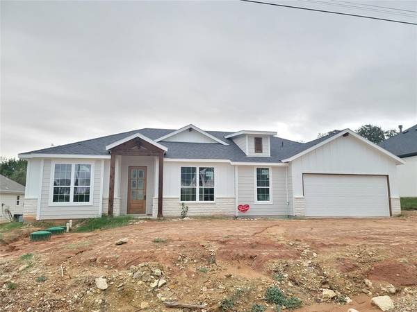 5509 Firewood Trail, Granbury, TX 76048