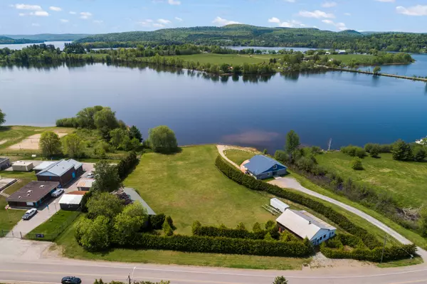 Madawaska Valley, ON K0J 1B0,137A Lakeshore DR