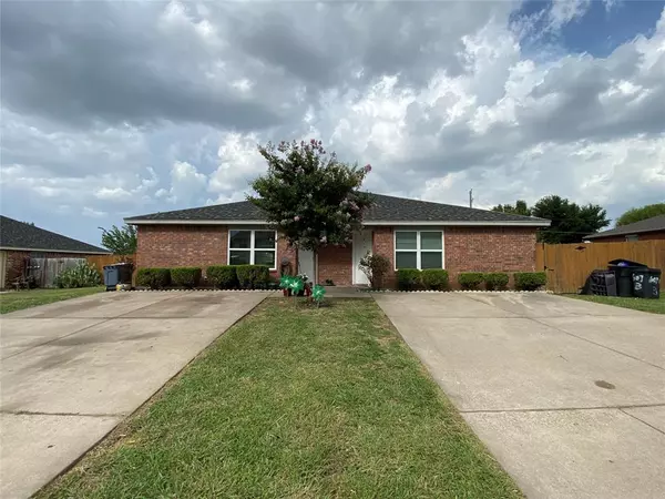 607 Kings Way Drive, Mansfield, TX 76063