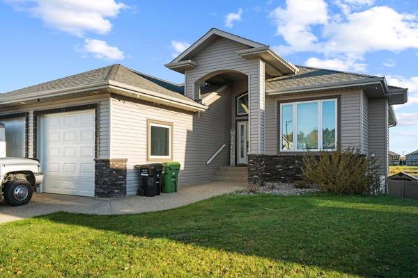 6105 28 AVE, Camrose, AB T4V 5J5