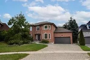 Oakville, ON L6M 2N4,1404 The Links DR