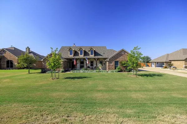 104 Berkshire Lane, Waxahachie, TX 75165