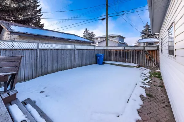 Calgary, AB T2A 3L3,1435 42 ST NE