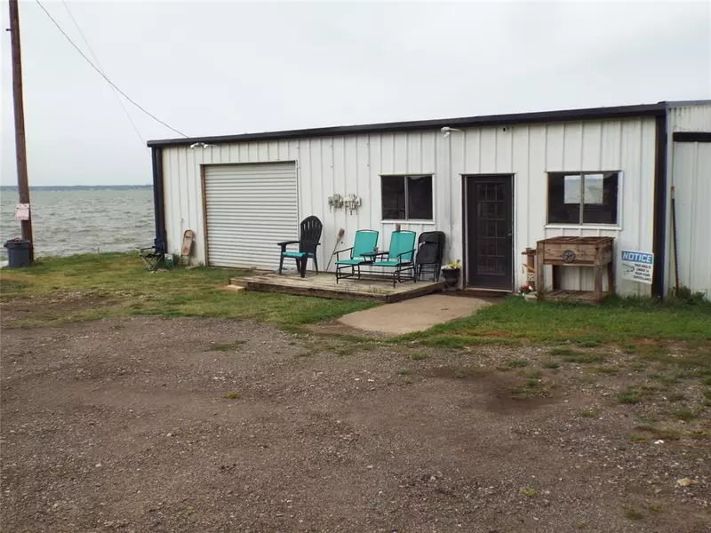 8268 Lakeshore Drive, Kemp, TX 75143