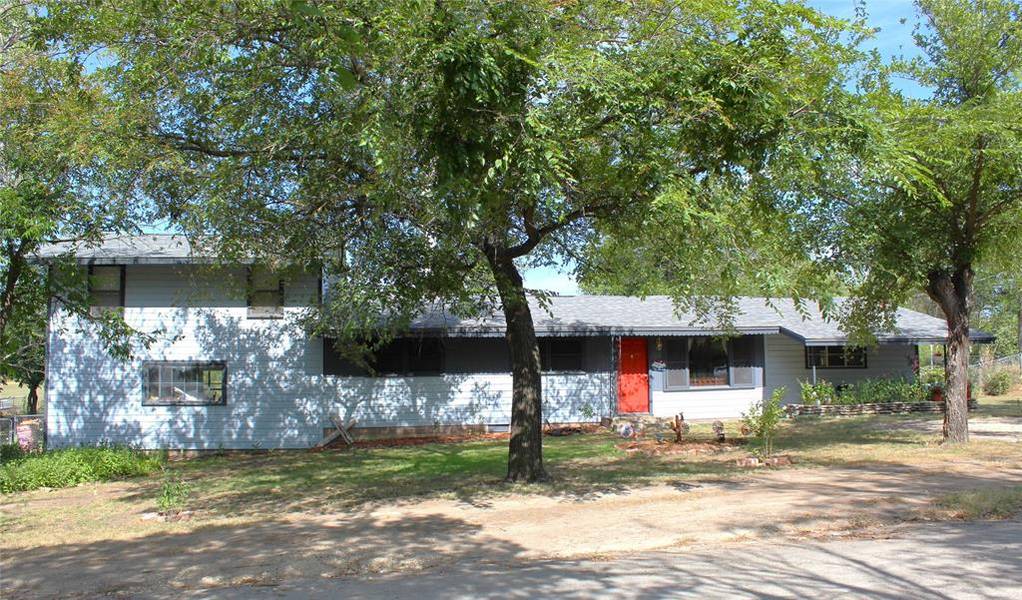 312 Magnolia Street, Hico, TX 76457