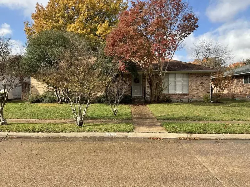 3909 Greensboro Circle, Garland, TX 75041