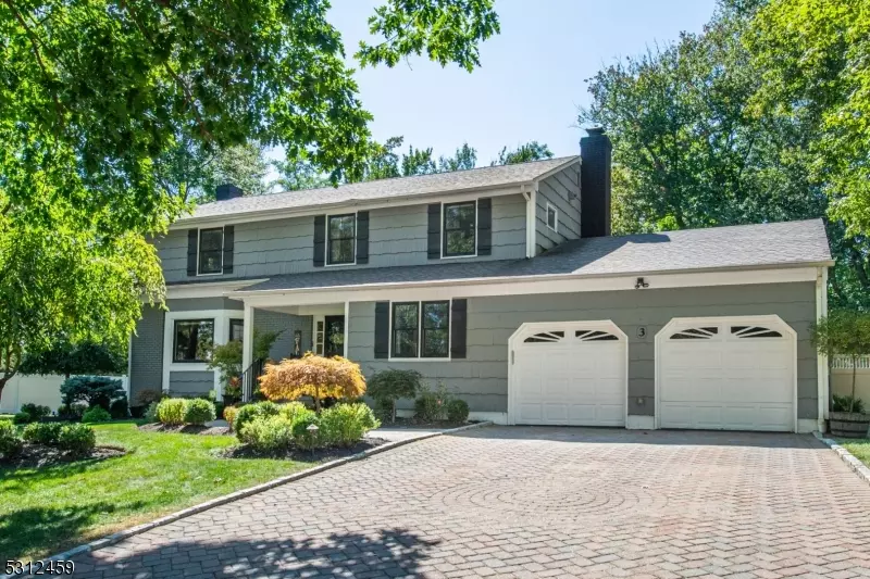 3 Dellwood Dr, Florham Park Boro, NJ 07932