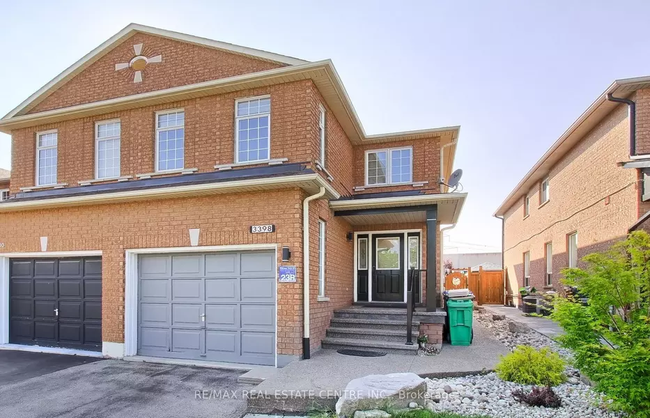 3398 Crimson King CIR, Mississauga, ON L5N 8M9