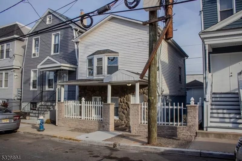 Irvington Twp., NJ 07111,46 Arverne Ter