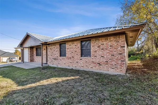 Weatherford, TX 76086,1614 Madison Street