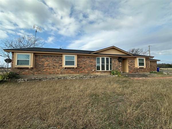 377 County Road 3244, Hico, TX 76457