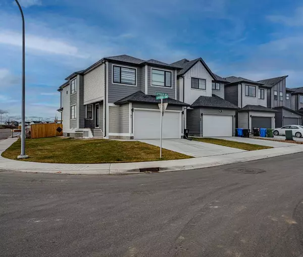 Calgary, AB T2Z 5G9,31 Copperhead WAY SE