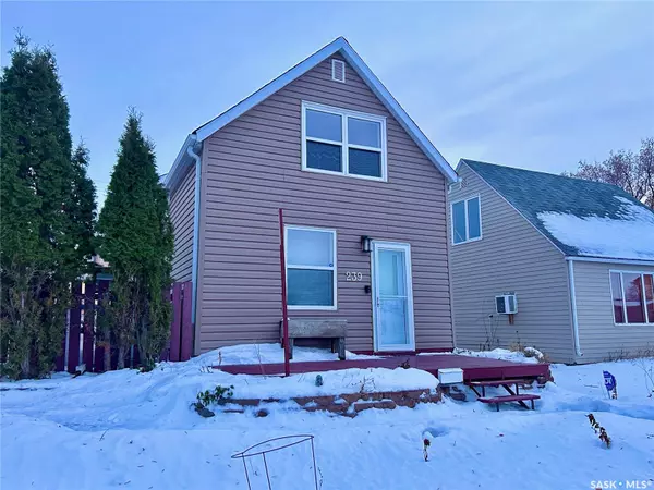 239 Home STREET W, Moose Jaw, SK S6H 4X4