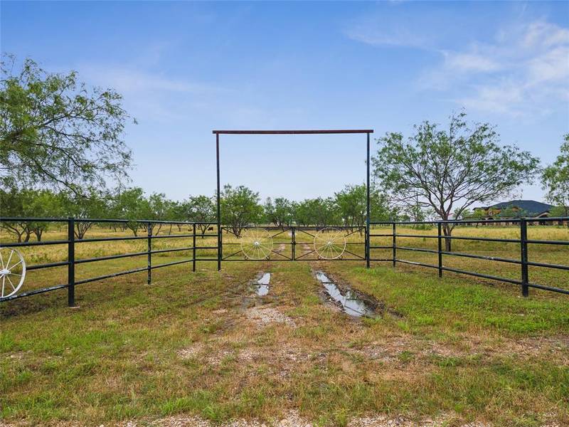 6872 County Road 0040, Corsicana, TX 75110