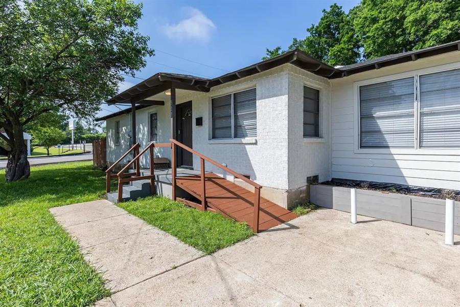 527 Avenue I, Dallas, TX 75203