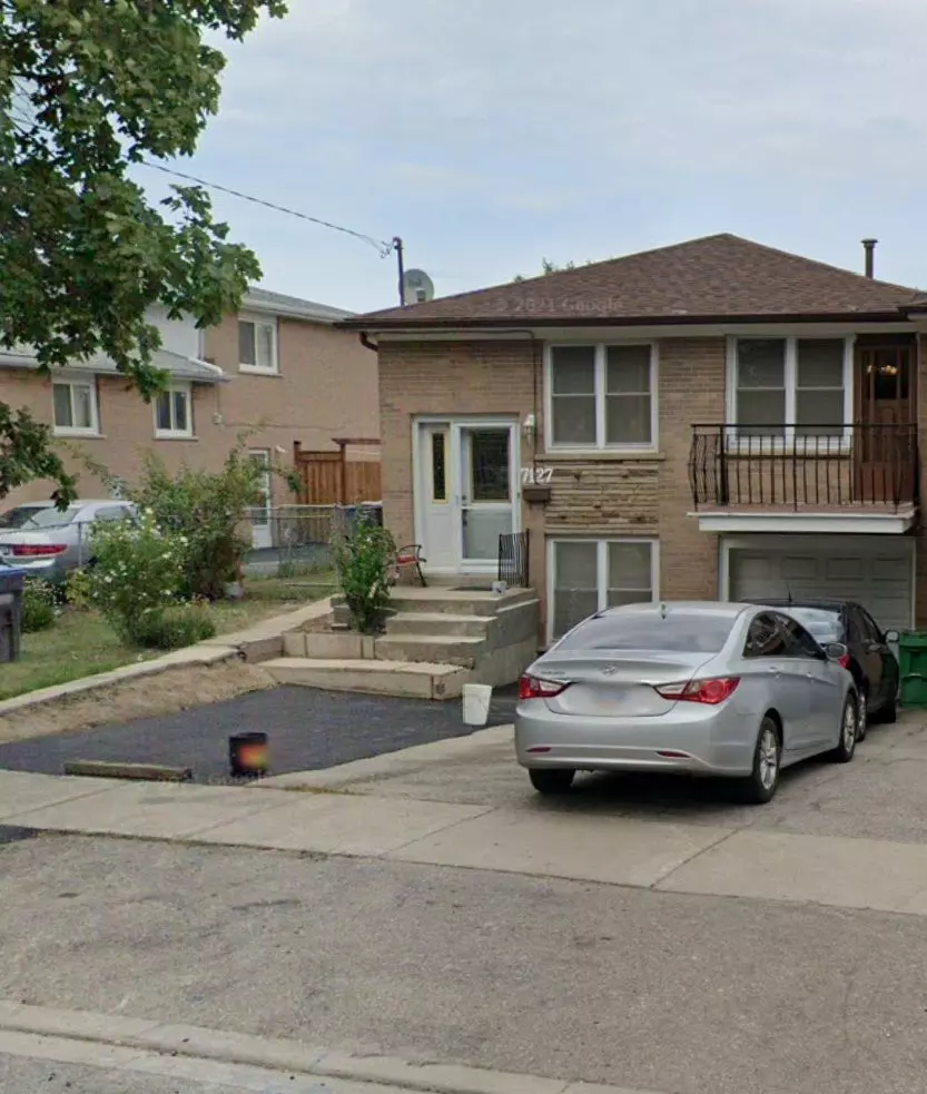 Mississauga, ON L4T 2X1,7127 Darcel AVE