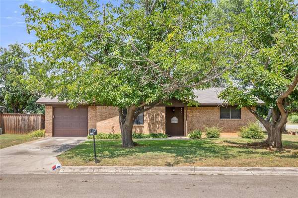 Brownwood, TX 76801,124 Bowie Circle