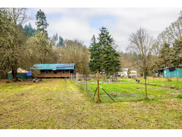 Veneta, OR 97487,22805 WILLOW LN