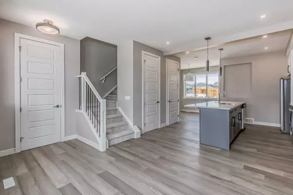 Chestermere, AB T1X 2T8,256 Waterford Heath