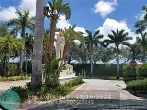 West Palm Beach, FL 33411,9905 Baywinds Dr  #2306