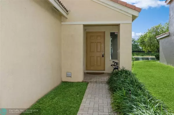 Weston, FL 33331,4367 Dogwood Cir