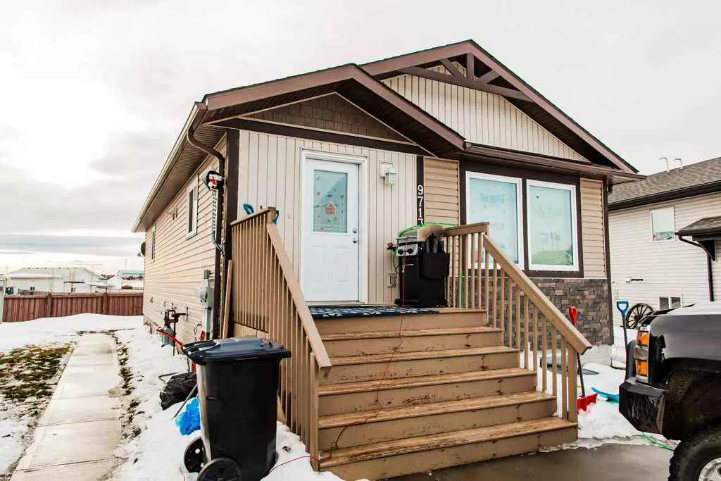 Clairmont, AB T8X 5C2,9713 112 AVE