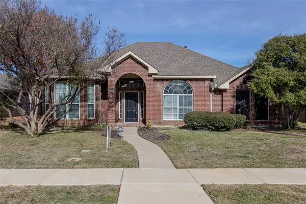 1653 Glenmore Drive, Lewisville, TX 75077