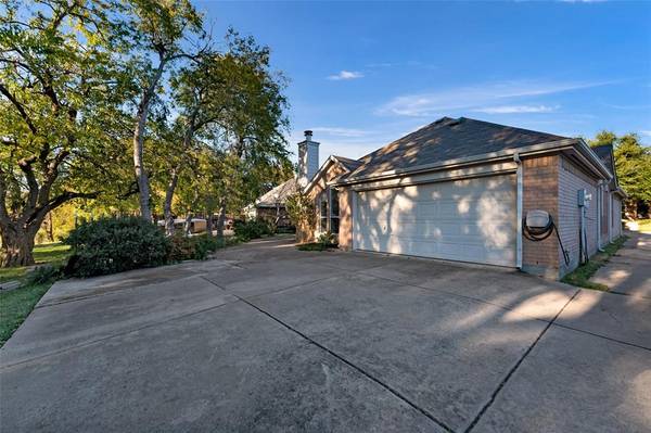 Plano, TX 75074,7217 Cloverleaf Drive