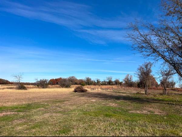 700 County Road 1785, Sunset, TX 76270