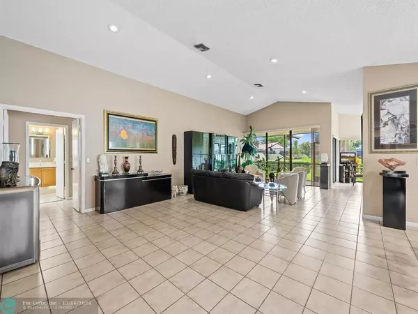 Boca Raton, FL 33428,21075 Cottonwood Drive