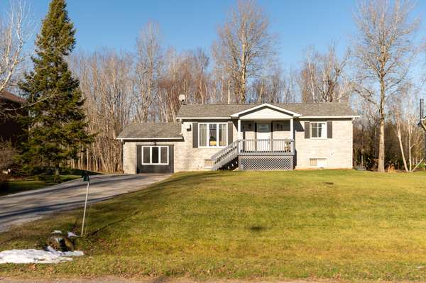 40 Greenwood CRES, Kawartha Lakes, ON K0M 2T0