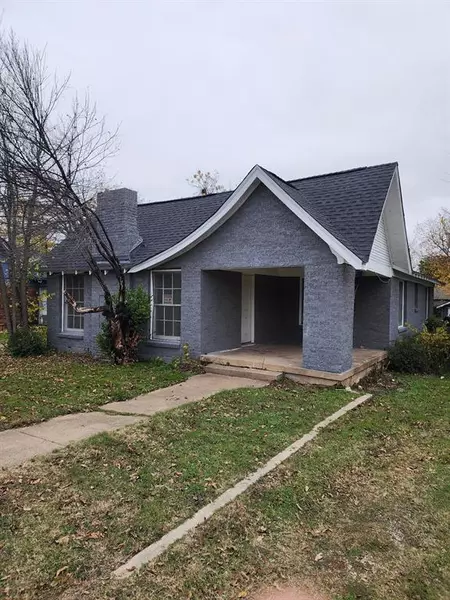 2208 N Sylvania Avenue, Fort Worth, TX 76111