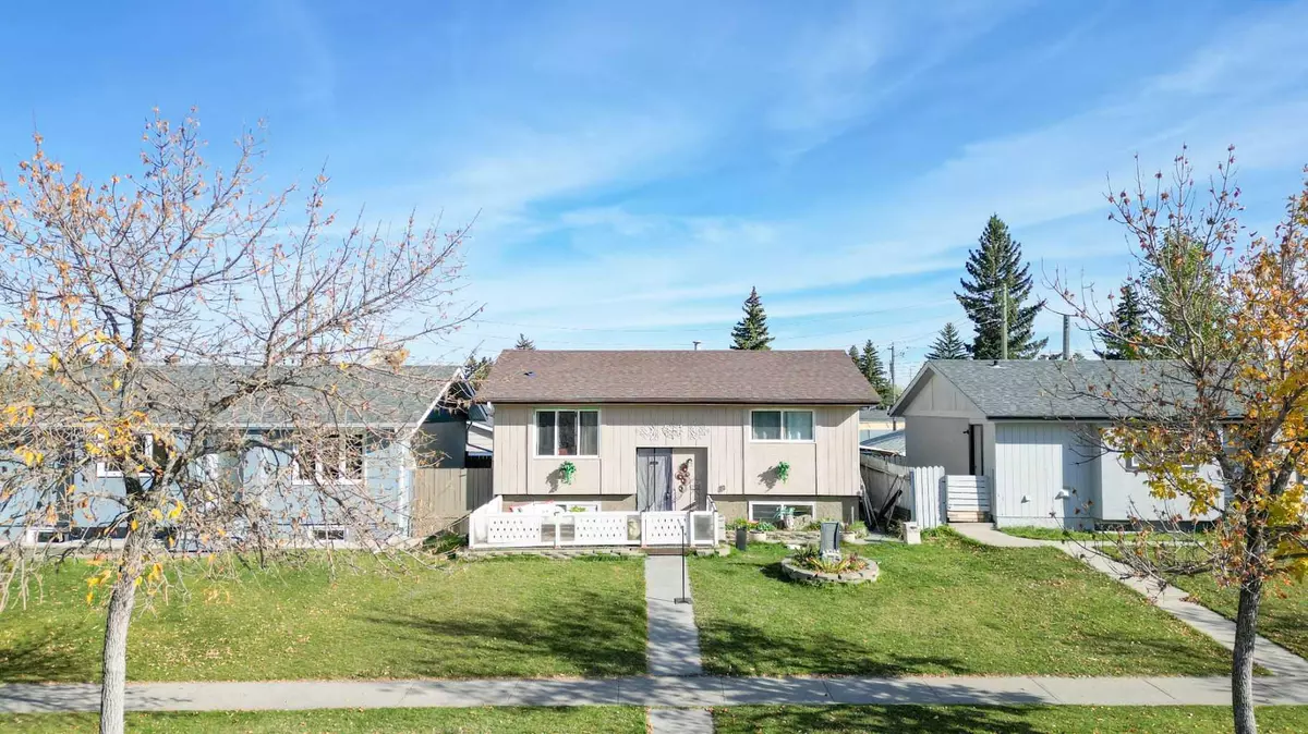 Calgary, AB T2A 4V8,6128 Madigan DR NE