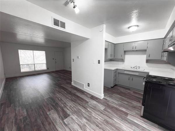 Fort Worth, TX 76107,4636 Dexter Avenue #5