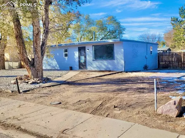 815 Santa Clara AVE, Pueblo, CO 81005