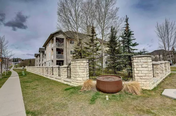 Calgary, AB T3G 5N5,1000 Citadel Meadow PT NW #310