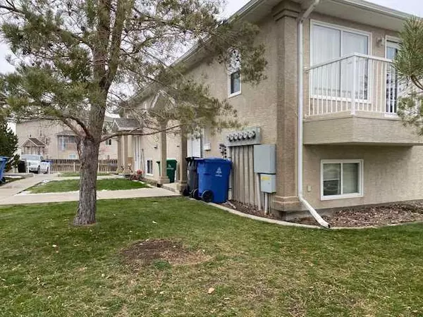 Lethbridge, AB T1J 5Y5,5 Tartan BLVD W #5