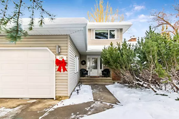 Calgary, AB T2W1Z8,244 Cannington PL SW