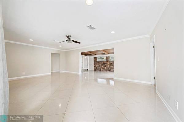 Lauderdale By The Sea, FL 33308,4570 W TRADEWINDS AVE