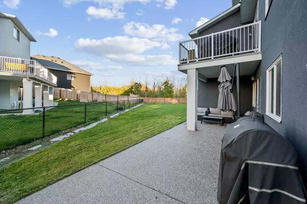 Chestermere, AB T1X 1Y1,219 Kinniburgh PL