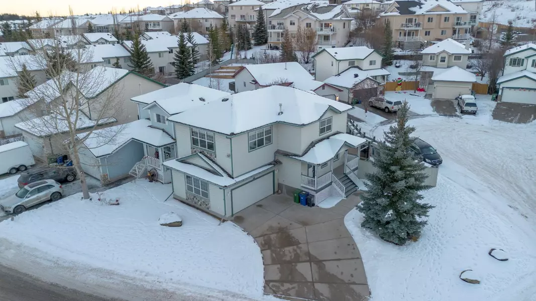 114 Bow Ridge CRES, Cochrane, AB T4C 1V2